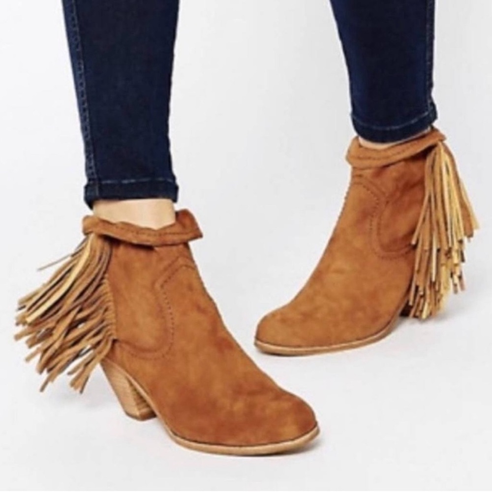 Sam Edelman Tan Ankle Boots with Fringe